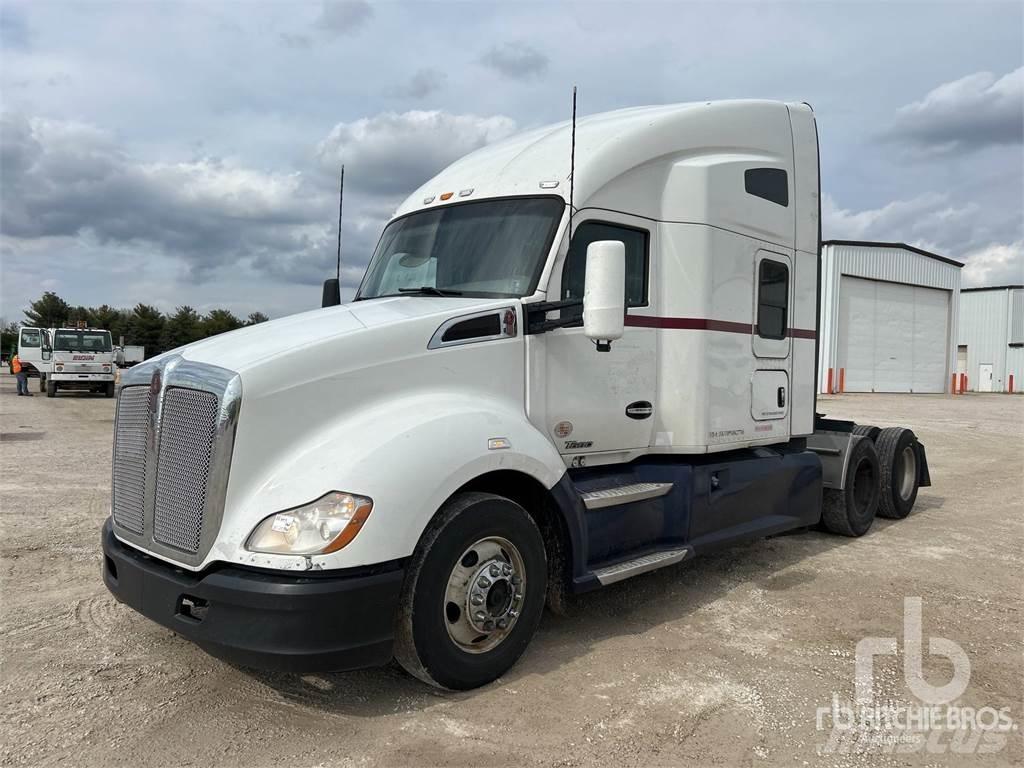 Kenworth T680 Conventional Trucks / Tractor Trucks