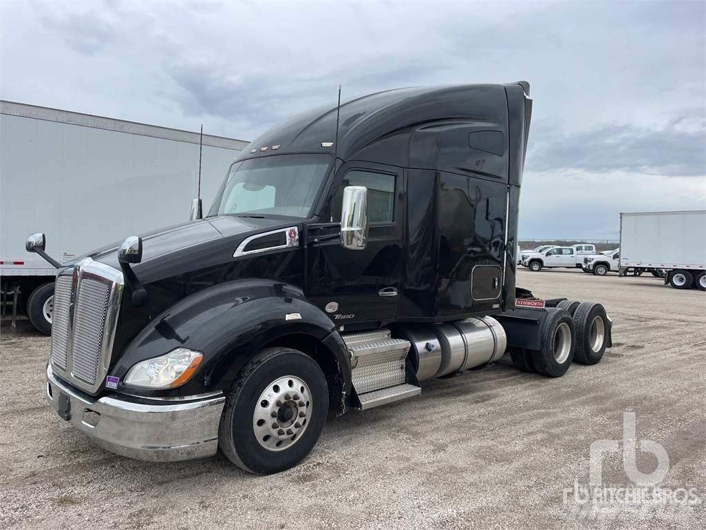 Kenworth T680 Conventional Trucks / Tractor Trucks