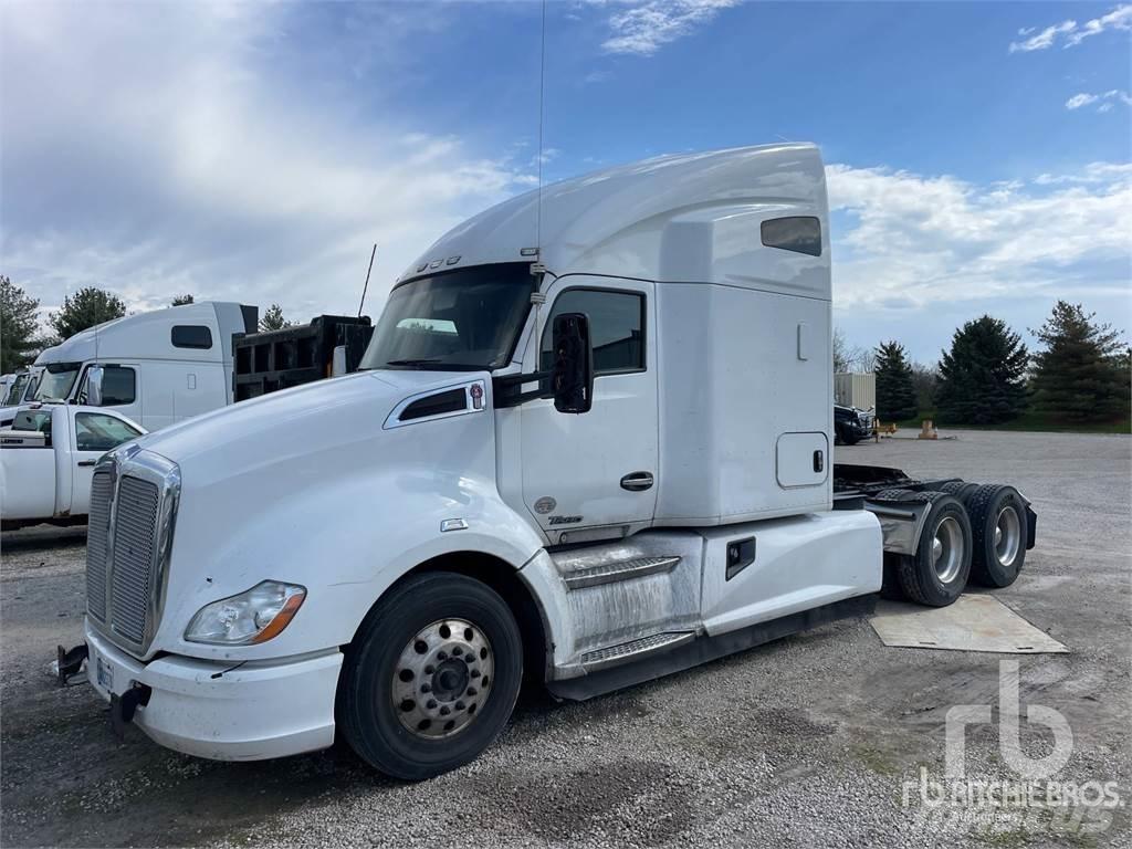 Kenworth T680 Conventional Trucks / Tractor Trucks