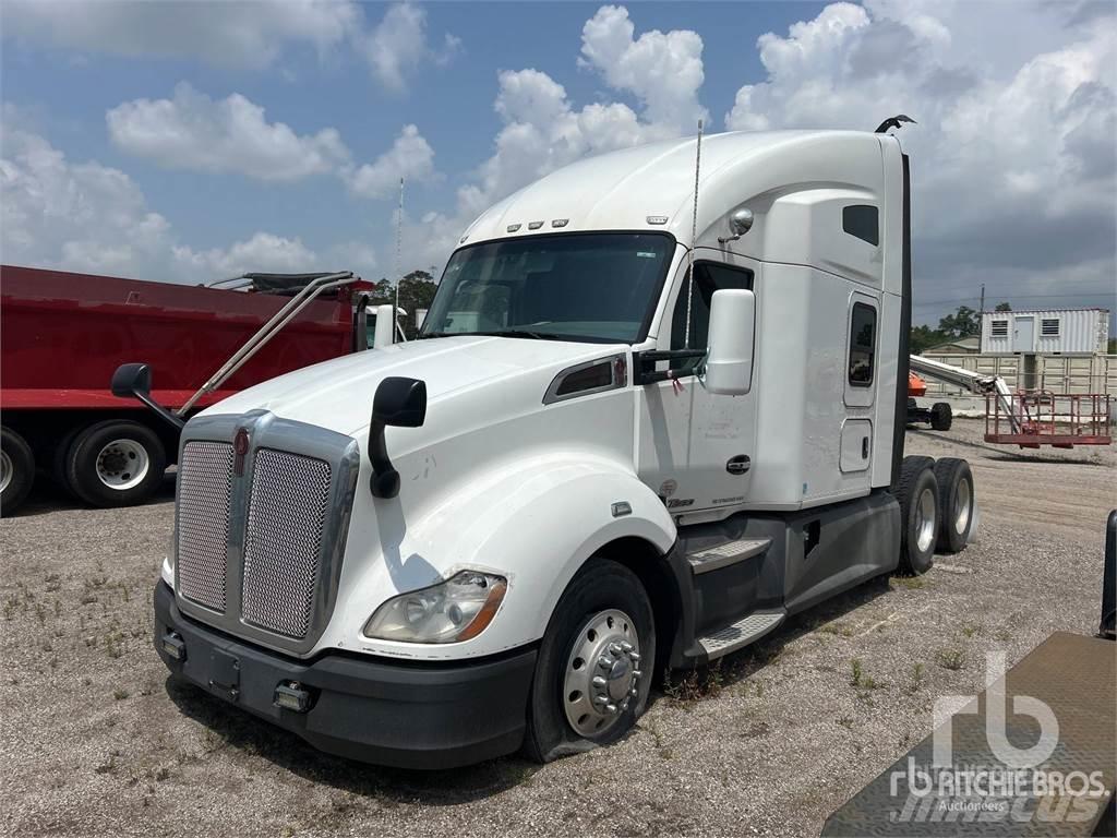 Kenworth T680 Conventional Trucks / Tractor Trucks