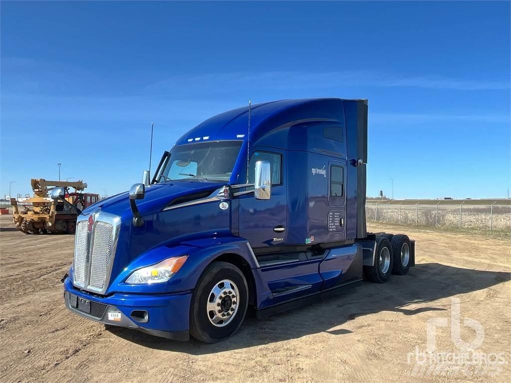 Kenworth T680 Conventional Trucks / Tractor Trucks