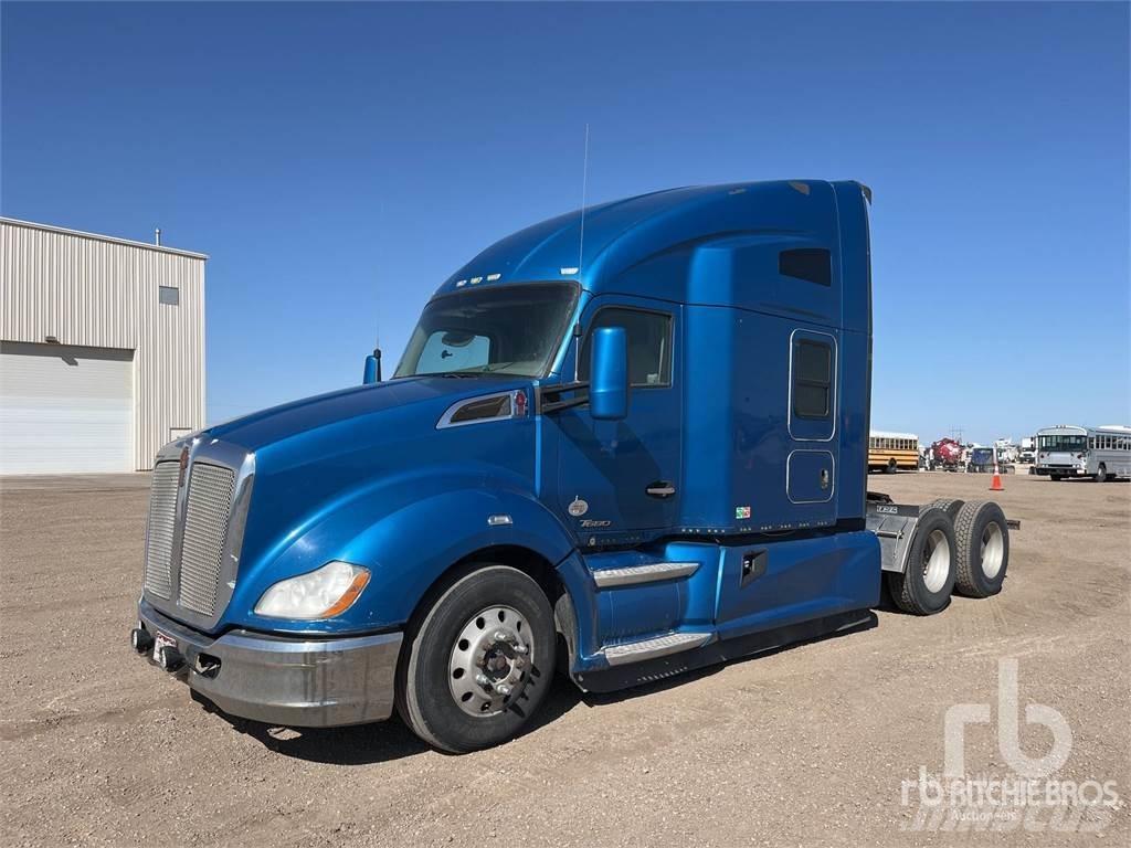 Kenworth T680 Conventional Trucks / Tractor Trucks