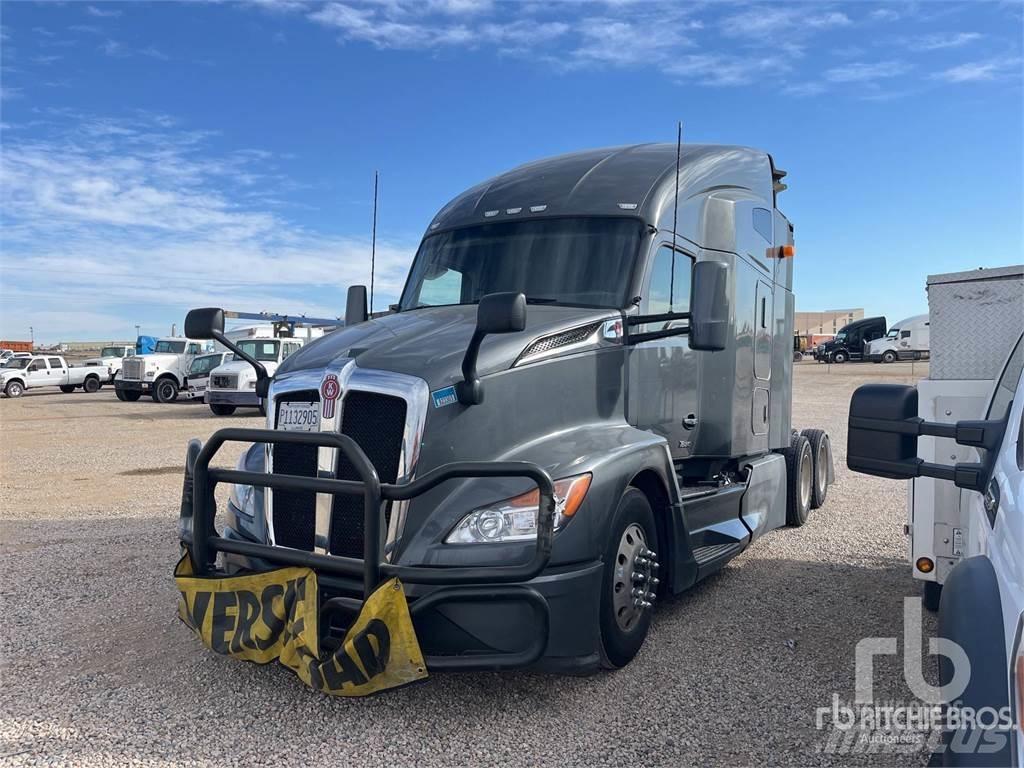 Kenworth T680 Conventional Trucks / Tractor Trucks