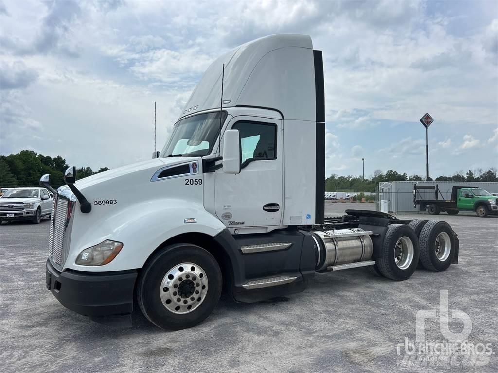 Kenworth T680 Conventional Trucks / Tractor Trucks