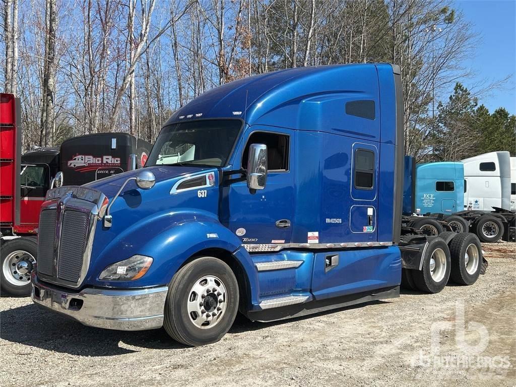 Kenworth T680 Conventional Trucks / Tractor Trucks