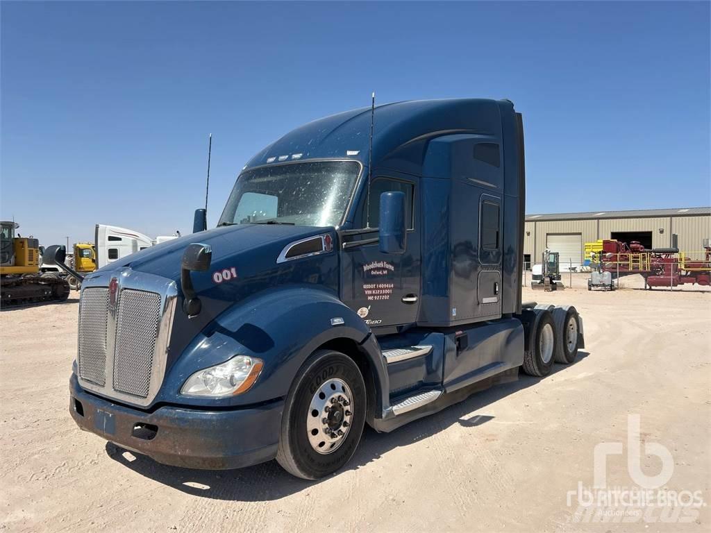 Kenworth T680 Conventional Trucks / Tractor Trucks