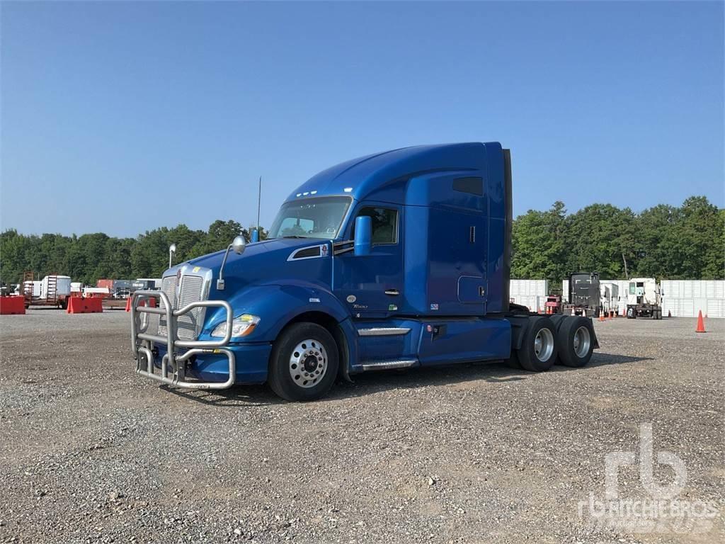 Kenworth T680 Conventional Trucks / Tractor Trucks