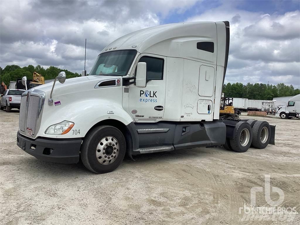 Kenworth T680 Conventional Trucks / Tractor Trucks