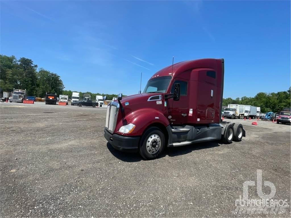Kenworth T680 Conventional Trucks / Tractor Trucks