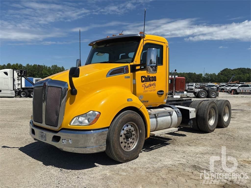 Kenworth T680 Cab & Chassis Trucks