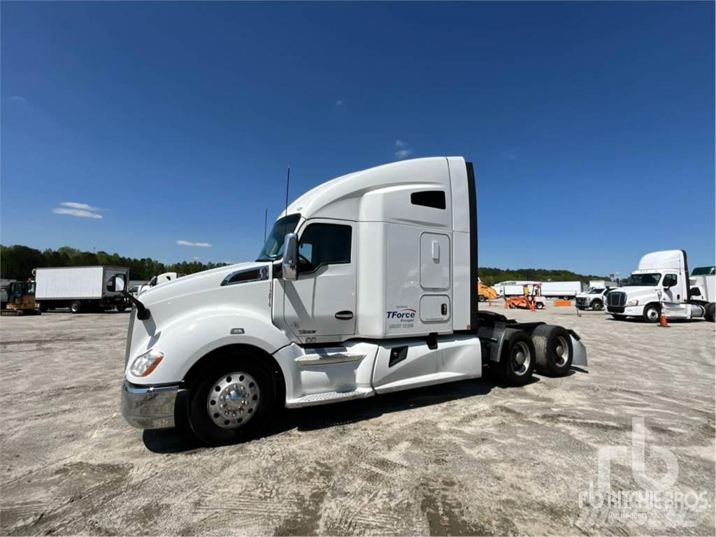 Kenworth T680 Conventional Trucks / Tractor Trucks