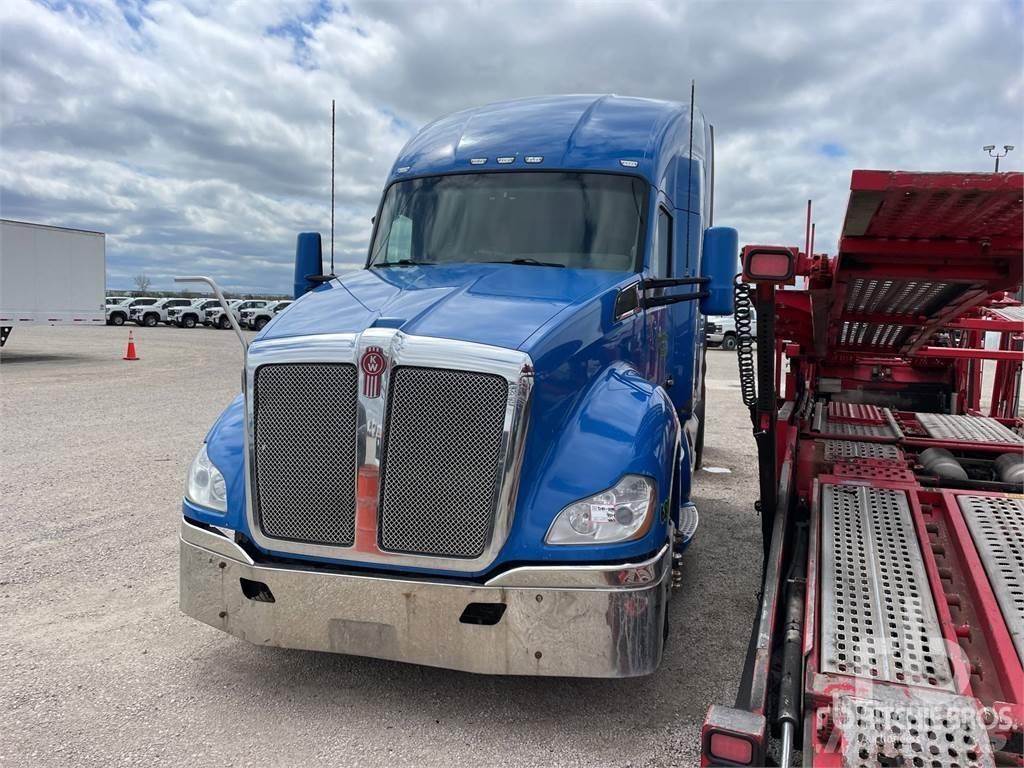 Kenworth T680 Conventional Trucks / Tractor Trucks
