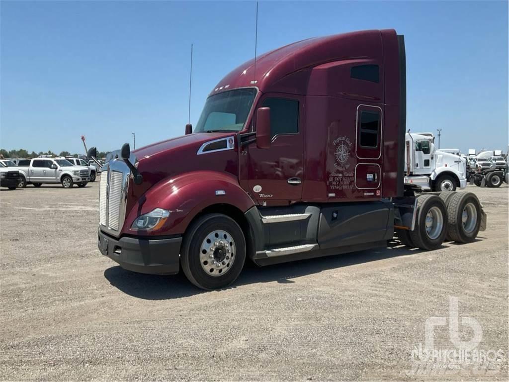Kenworth T680 Conventional Trucks / Tractor Trucks
