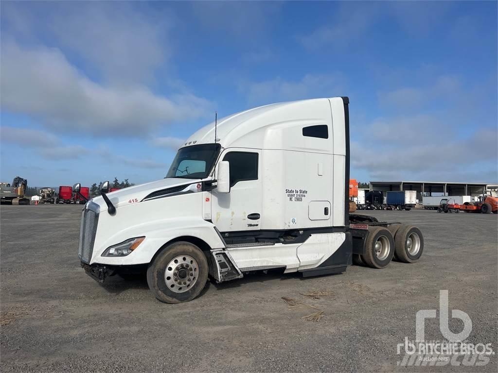 Kenworth T680 Conventional Trucks / Tractor Trucks
