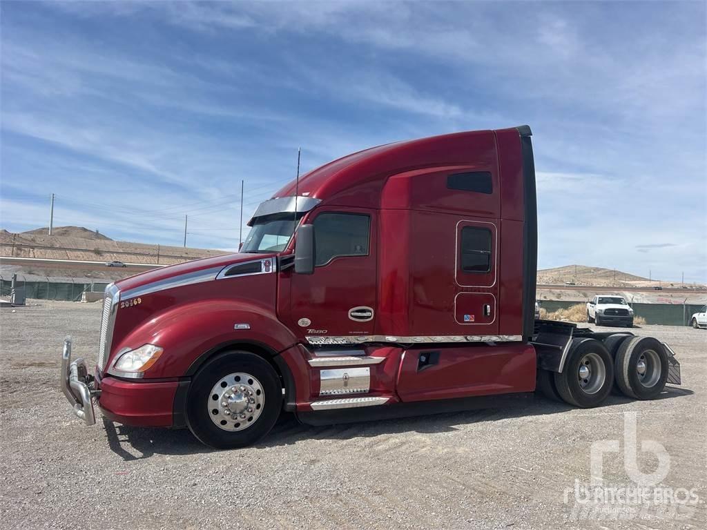Kenworth T680 Conventional Trucks / Tractor Trucks