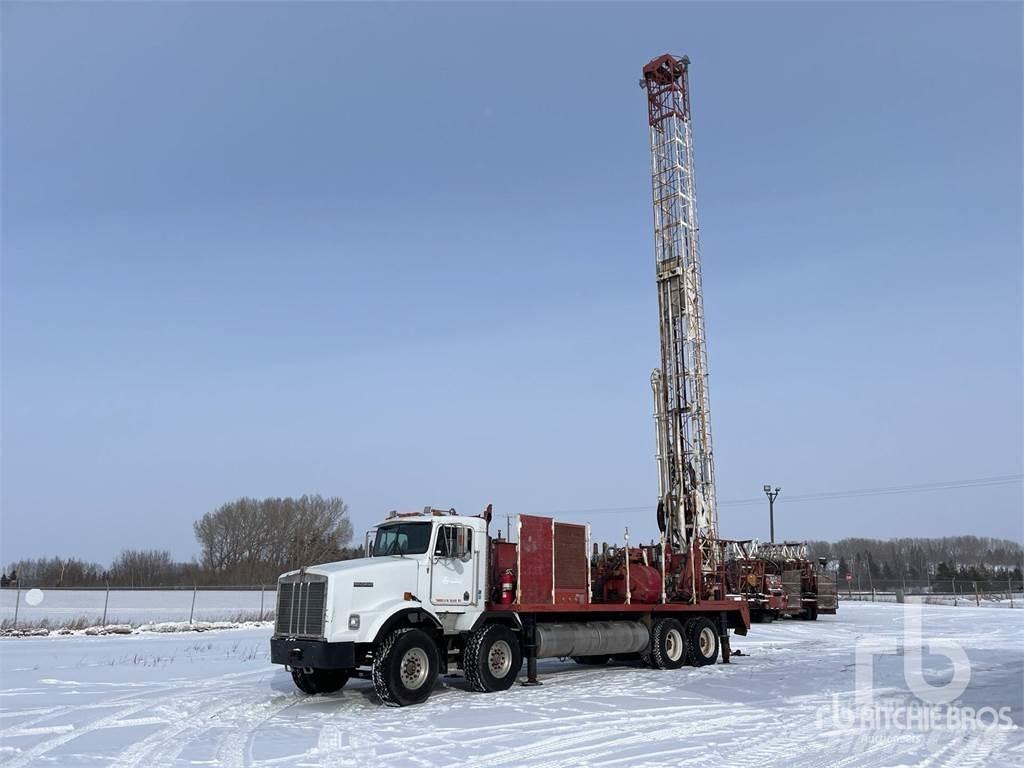 Kenworth T800 Digger Derricks trucks