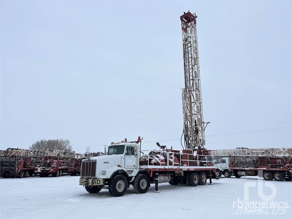 Kenworth T800 Digger Derricks trucks