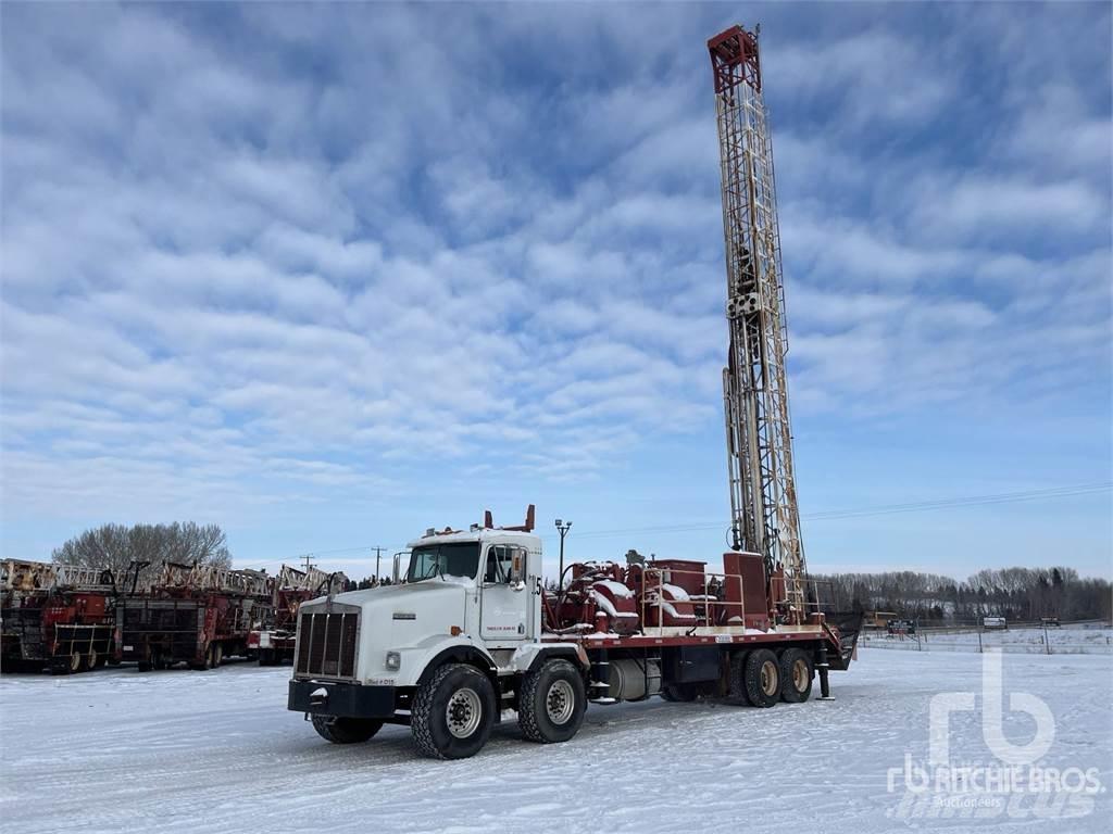 Kenworth T800 Digger Derricks trucks