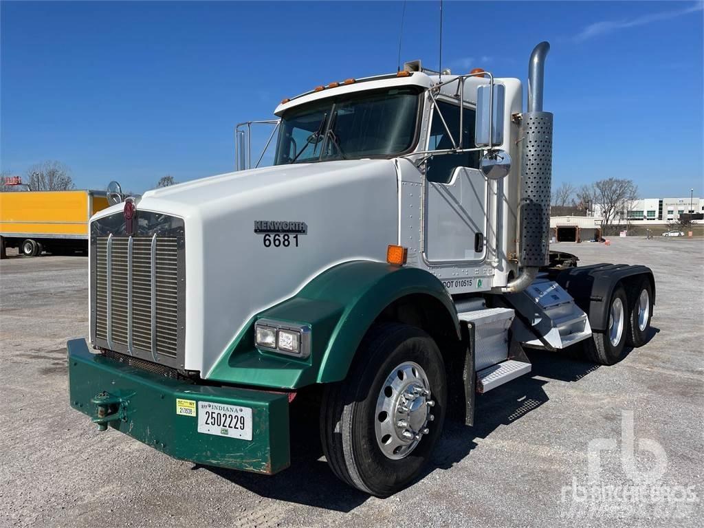 Kenworth T800 Conventional Trucks / Tractor Trucks