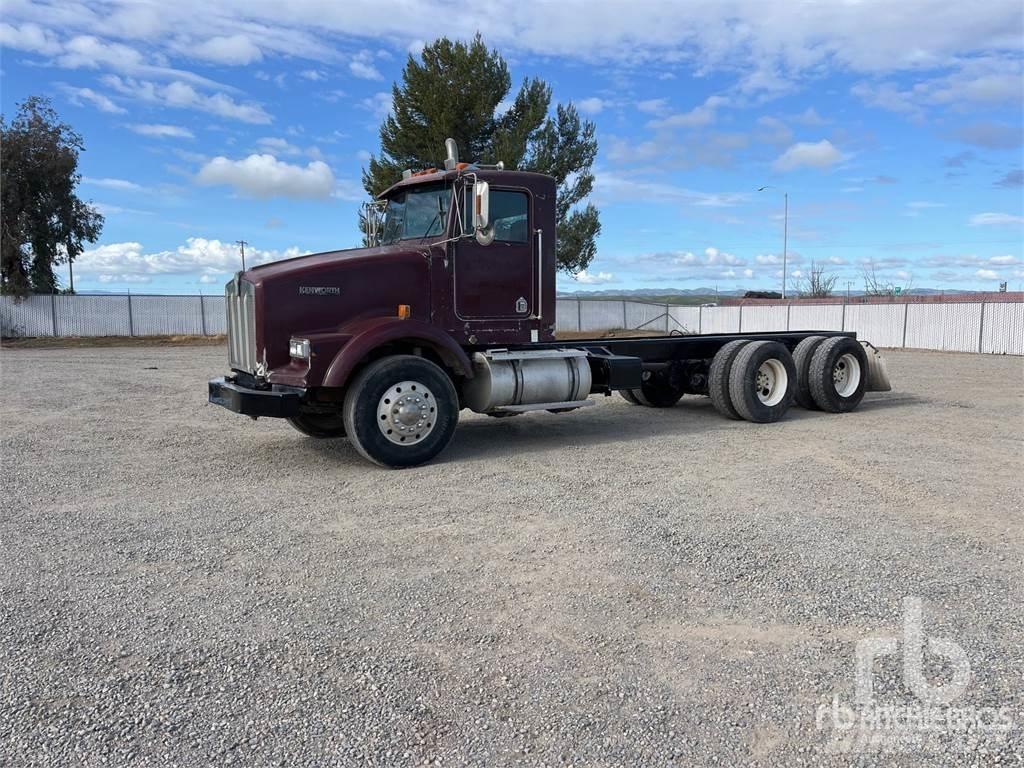 Kenworth T800 Cab & Chassis Trucks