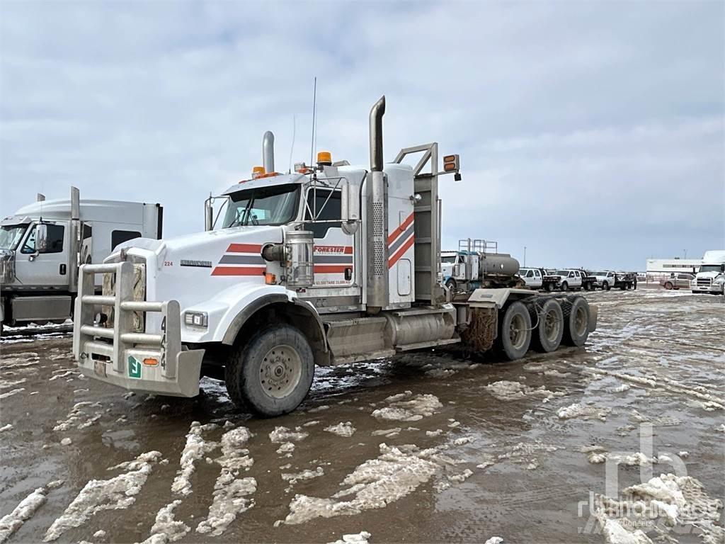 Kenworth T800 Conventional Trucks / Tractor Trucks