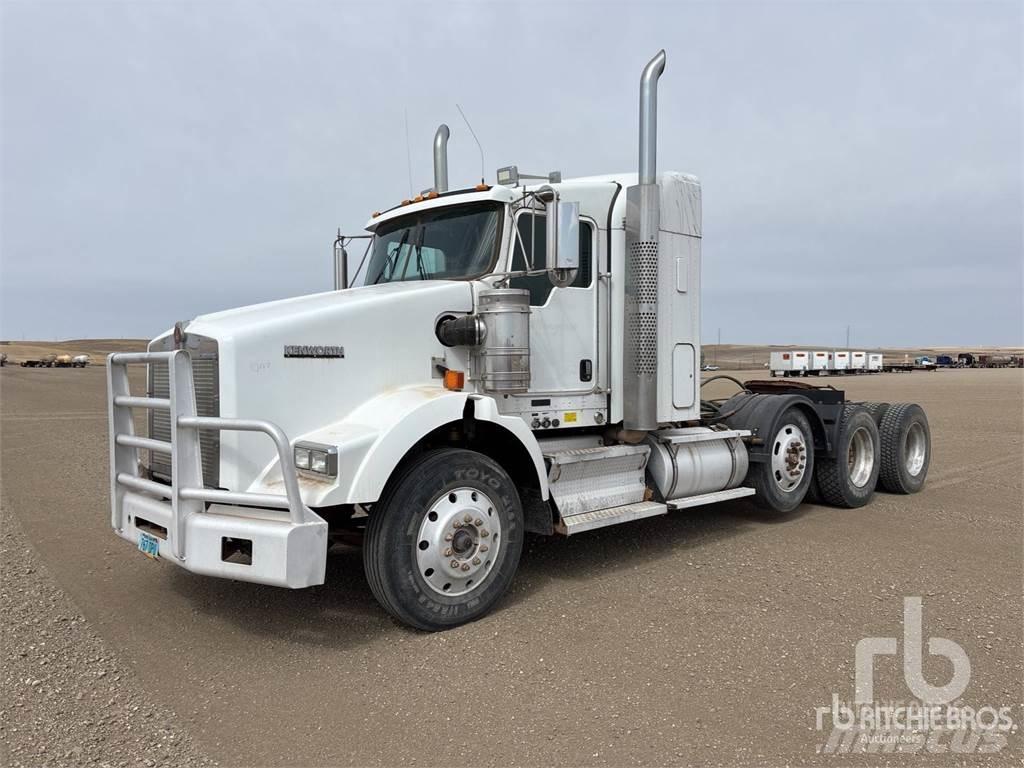 Kenworth T800 Conventional Trucks / Tractor Trucks