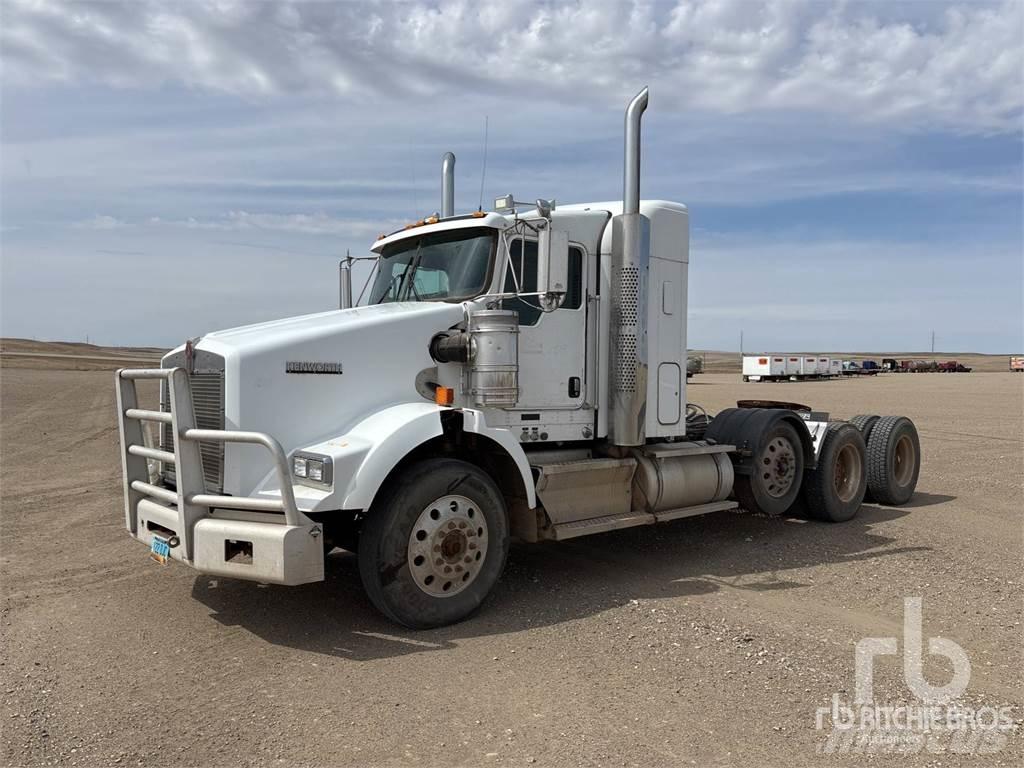 Kenworth T800 Conventional Trucks / Tractor Trucks