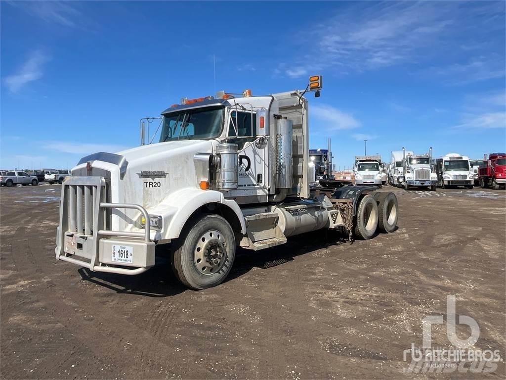 Kenworth T800 Conventional Trucks / Tractor Trucks