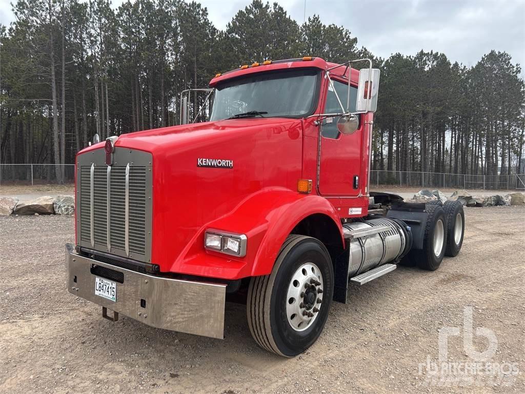 Kenworth T800 Conventional Trucks / Tractor Trucks