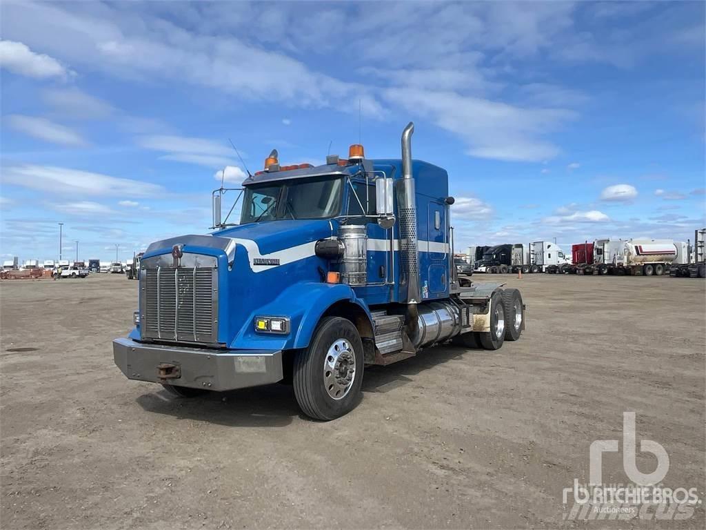 Kenworth T800 Conventional Trucks / Tractor Trucks