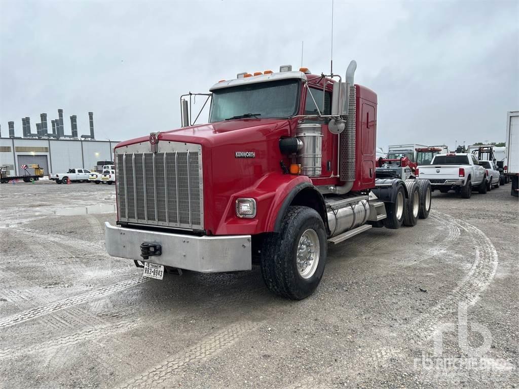 Kenworth T800 Conventional Trucks / Tractor Trucks