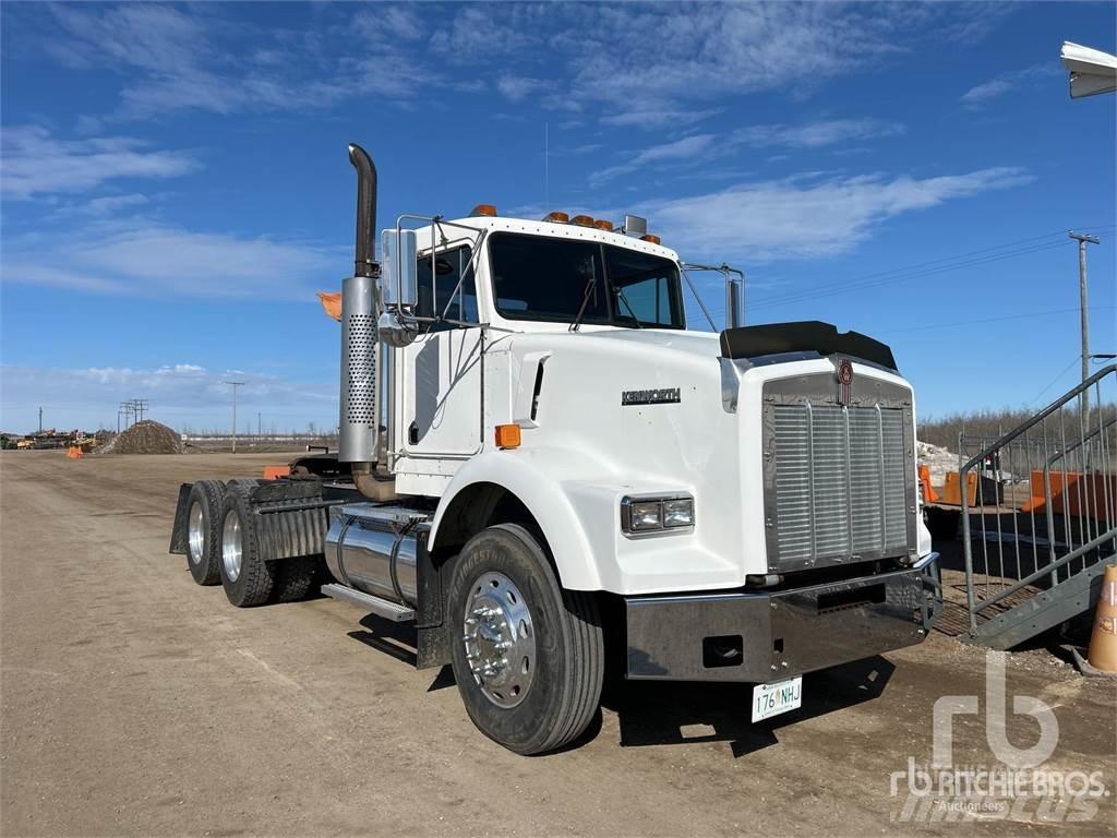 Kenworth T800 Conventional Trucks / Tractor Trucks