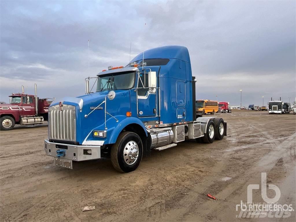 Kenworth T800 Conventional Trucks / Tractor Trucks