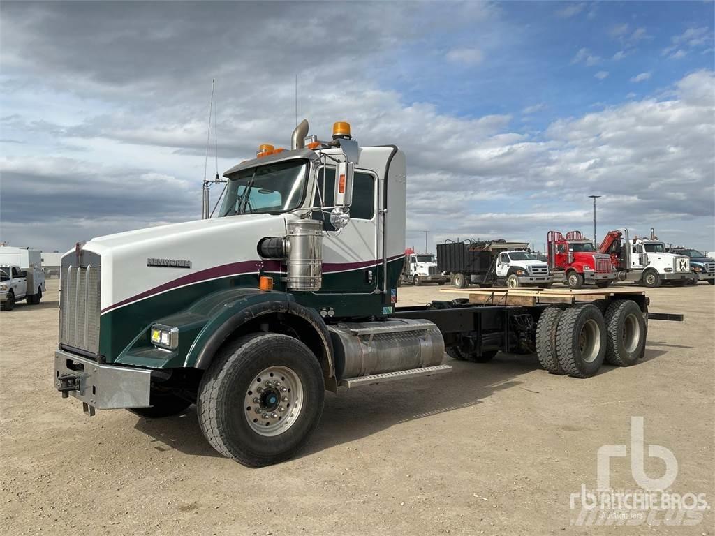 Kenworth T800 Cab & Chassis Trucks