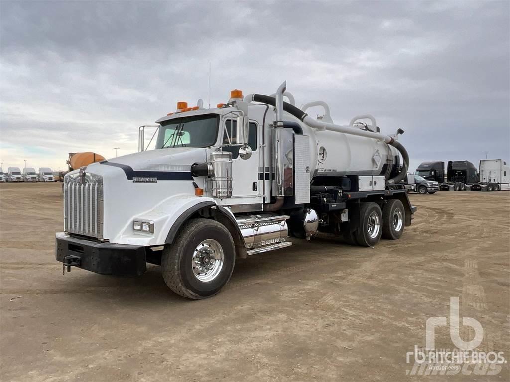 Kenworth T800 Vacuum Trucks