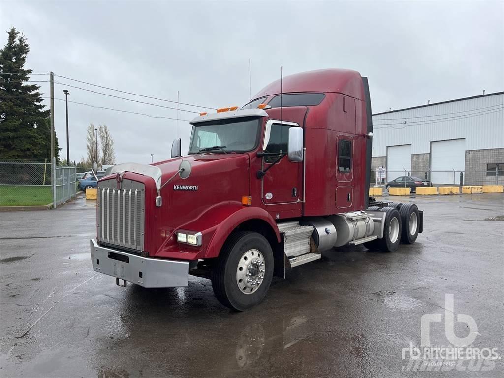 Kenworth T800 Conventional Trucks / Tractor Trucks