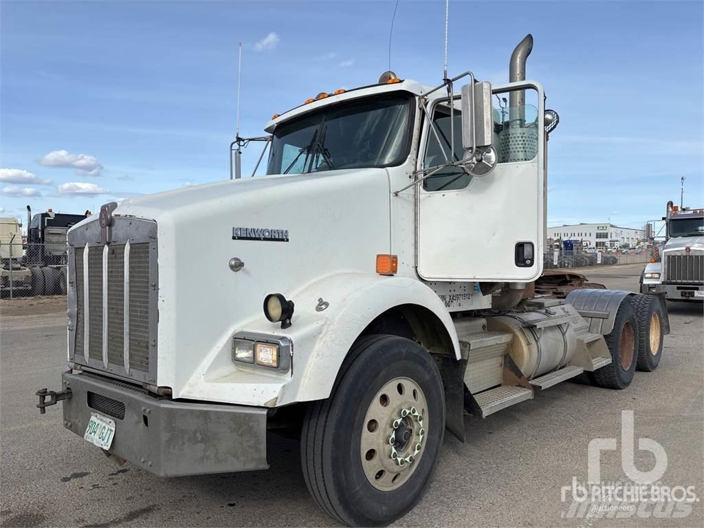 Kenworth T800 Conventional Trucks / Tractor Trucks