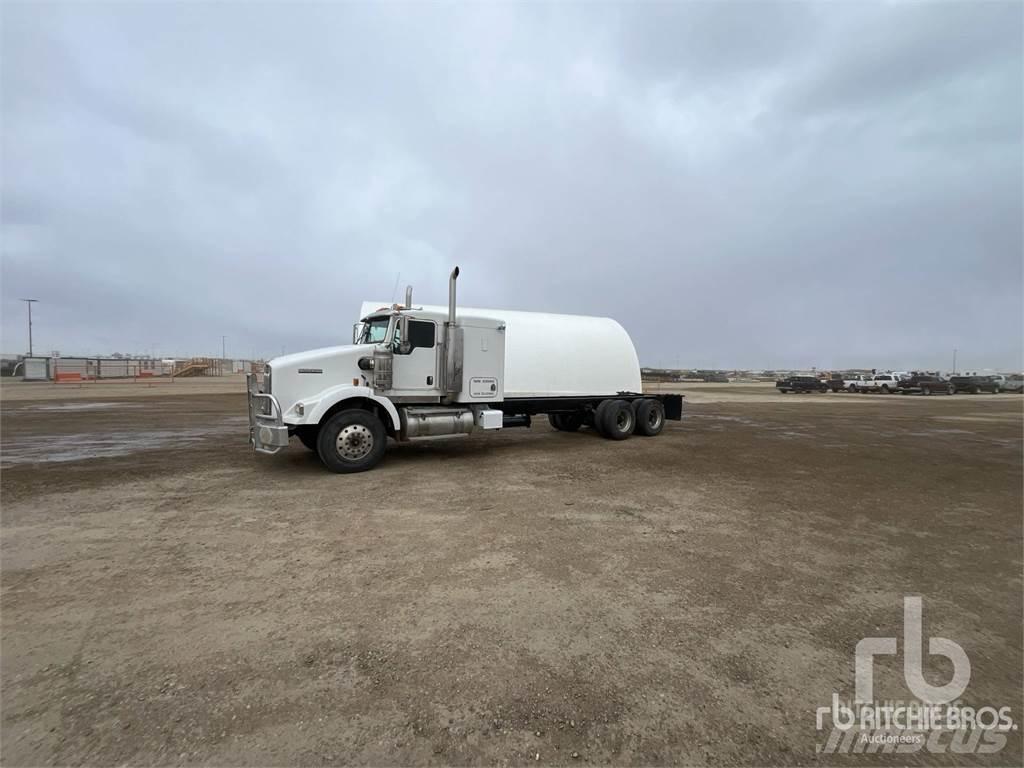 Kenworth T800 Cab & Chassis Trucks