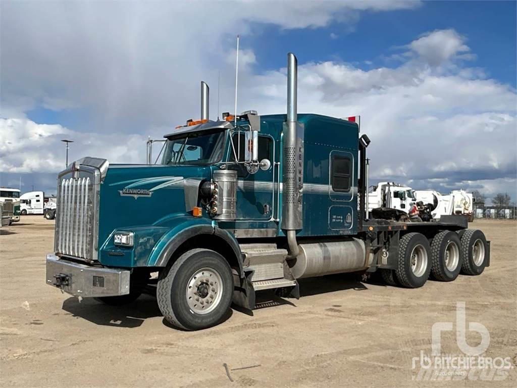 Kenworth T800 Conventional Trucks / Tractor Trucks