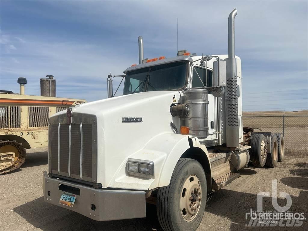 Kenworth T800 Conventional Trucks / Tractor Trucks