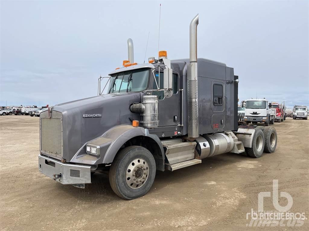 Kenworth T800 Conventional Trucks / Tractor Trucks