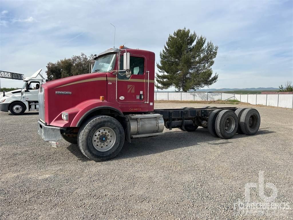 Kenworth T800 Cab & Chassis Trucks