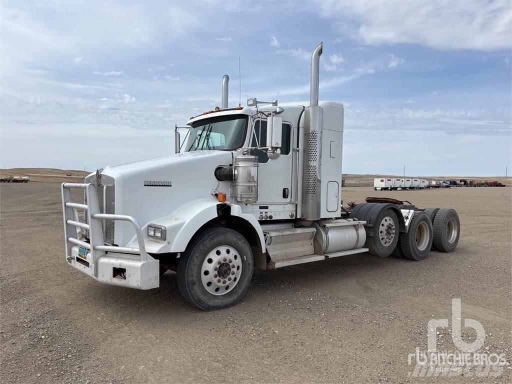 Kenworth T800 Conventional Trucks / Tractor Trucks