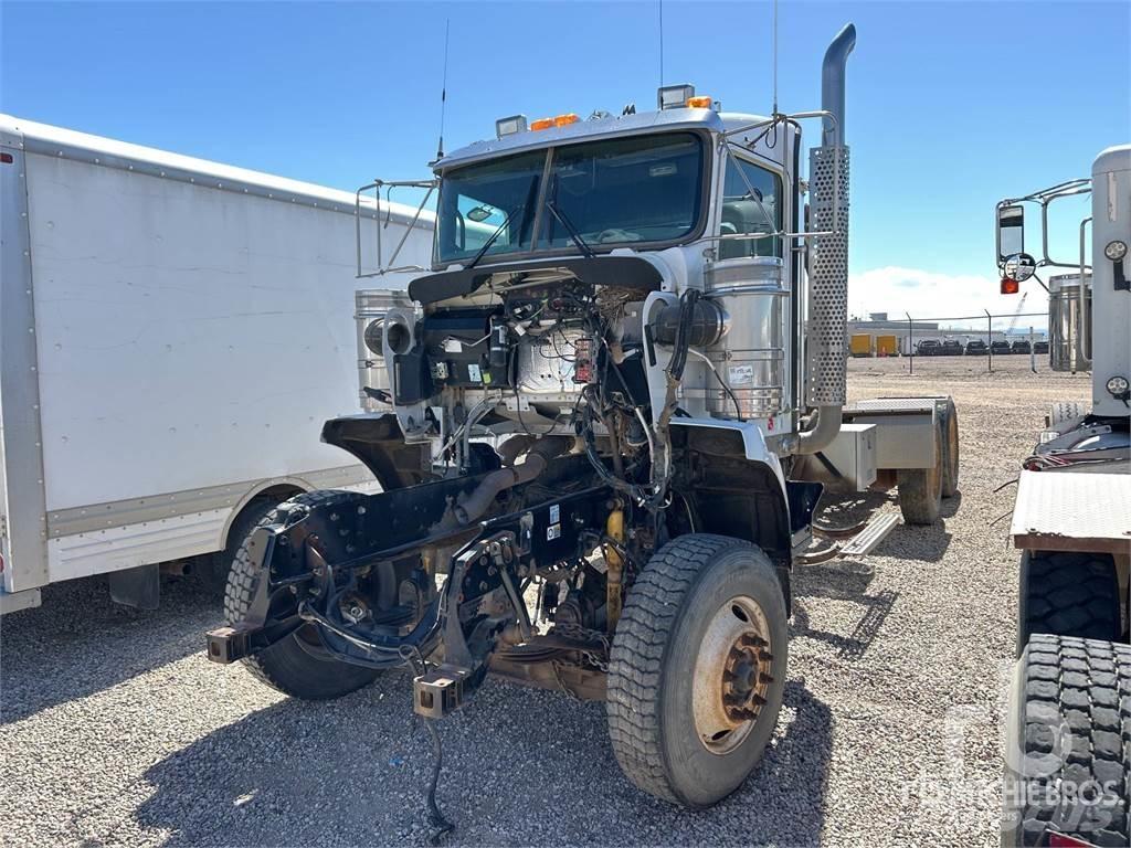 Kenworth T800 Cab & Chassis Trucks