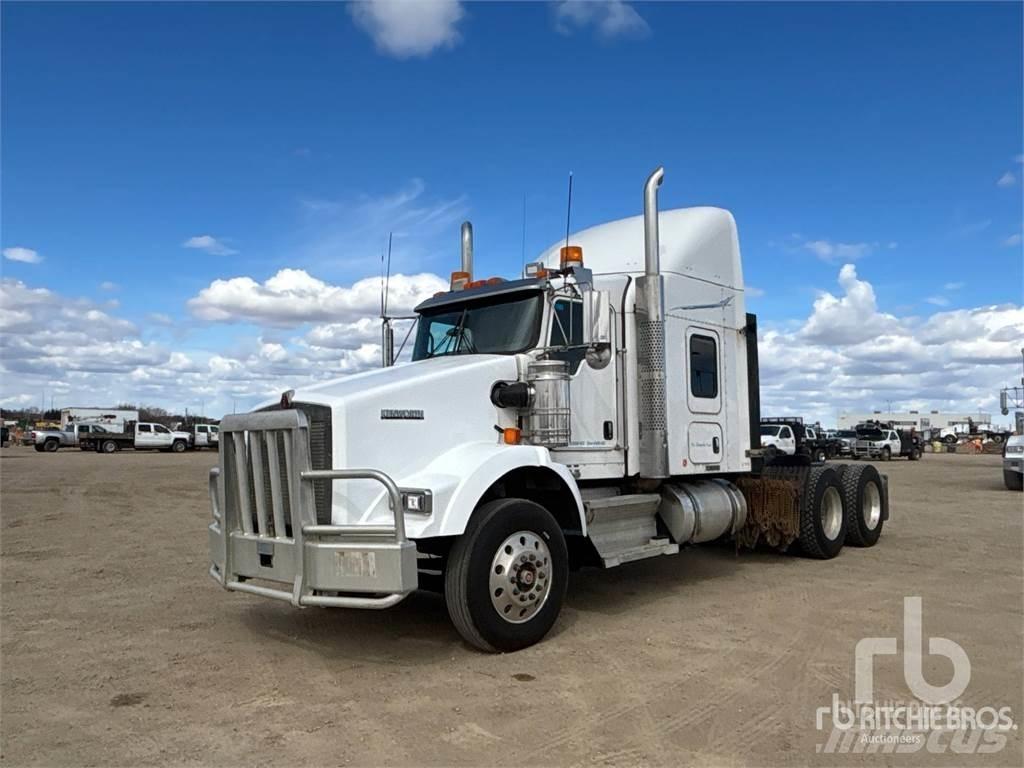 Kenworth T800 Conventional Trucks / Tractor Trucks