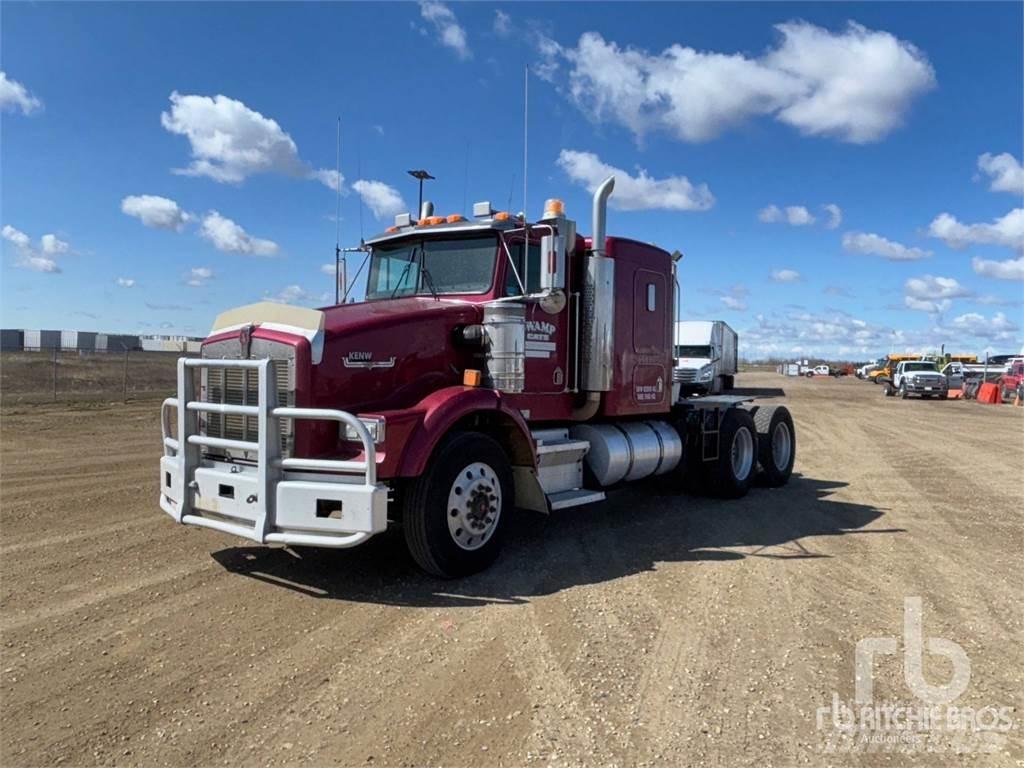 Kenworth T800 Conventional Trucks / Tractor Trucks