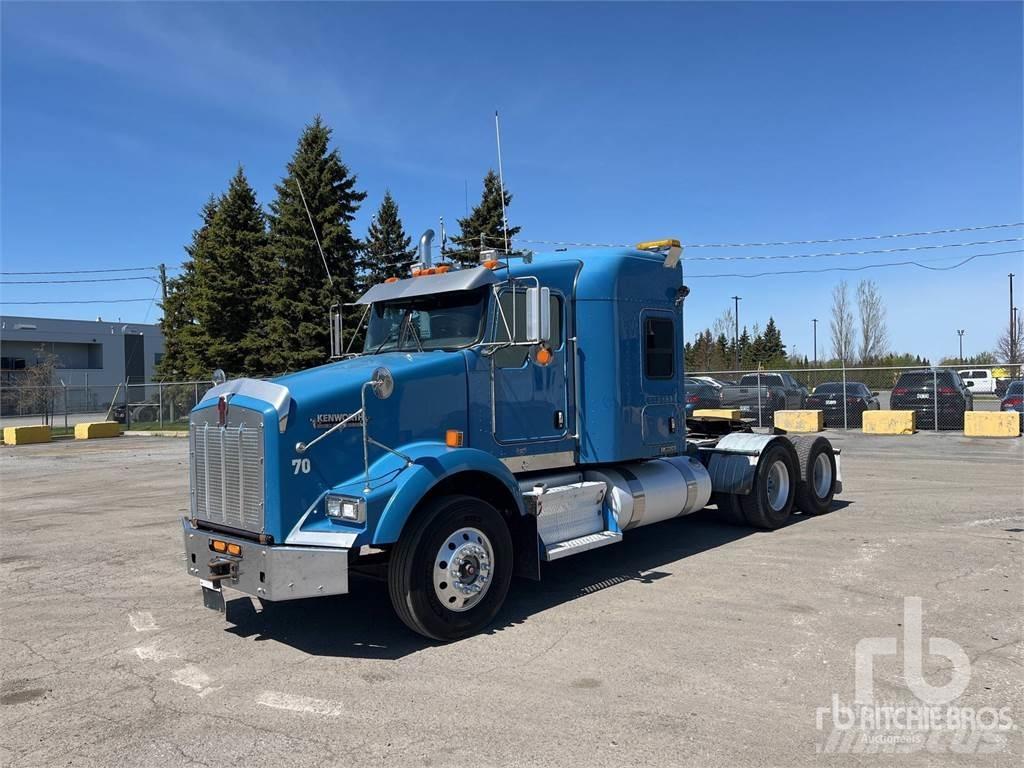 Kenworth T800 Conventional Trucks / Tractor Trucks