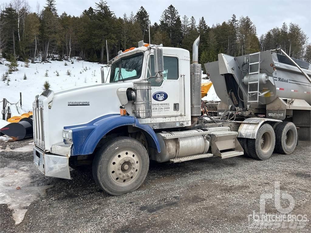 Kenworth T800 Conventional Trucks / Tractor Trucks