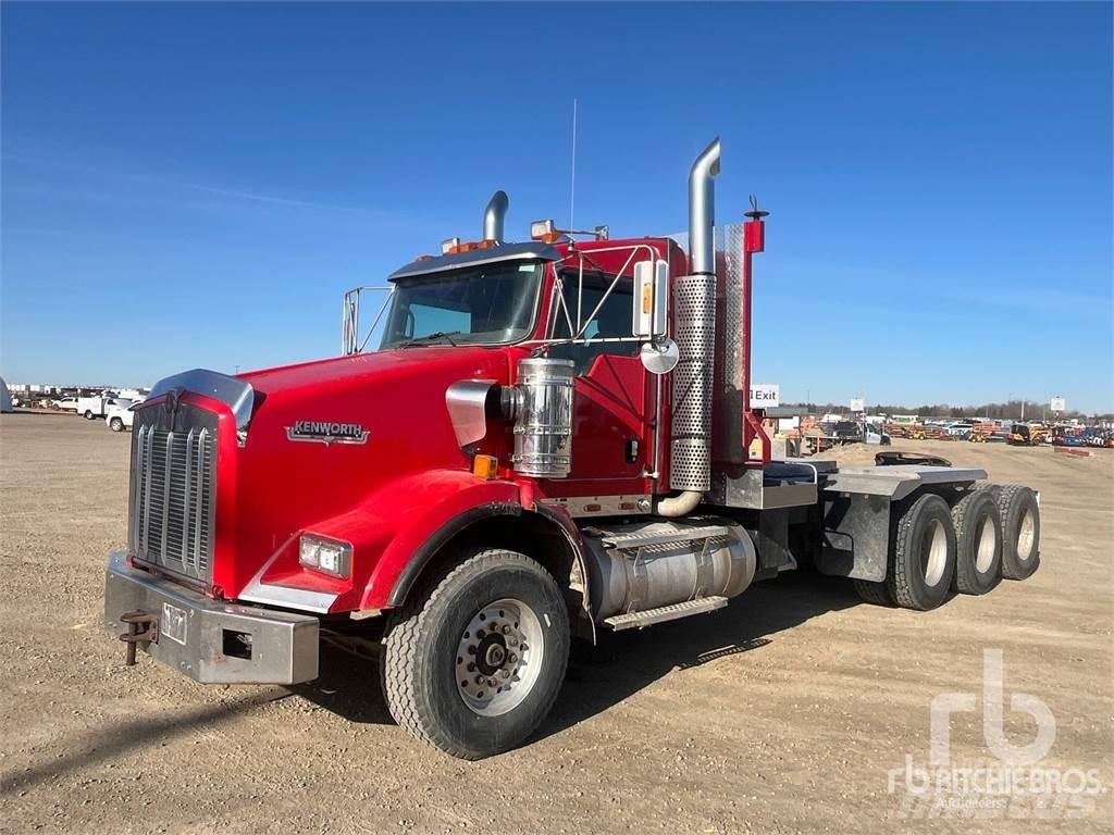 Kenworth T800 Conventional Trucks / Tractor Trucks