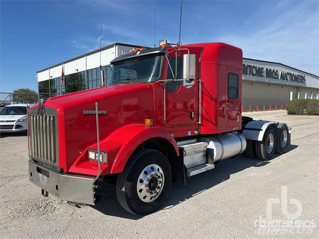 Kenworth T800 Conventional Trucks / Tractor Trucks